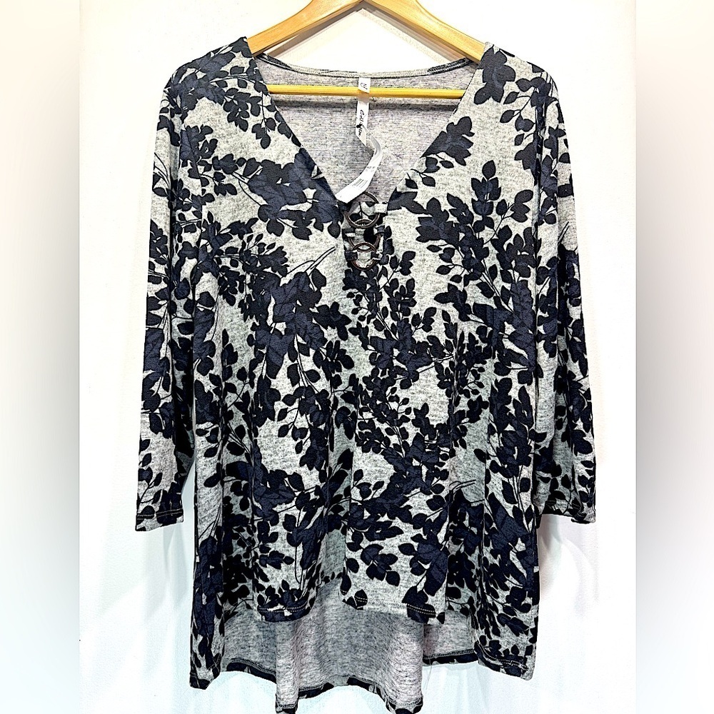 3/4 Sleeve Embellished V Neck Tunic NY Collection Gray Black & Blue Leaf Print